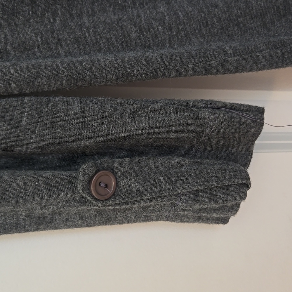 Sweater - Picture 2 of 6